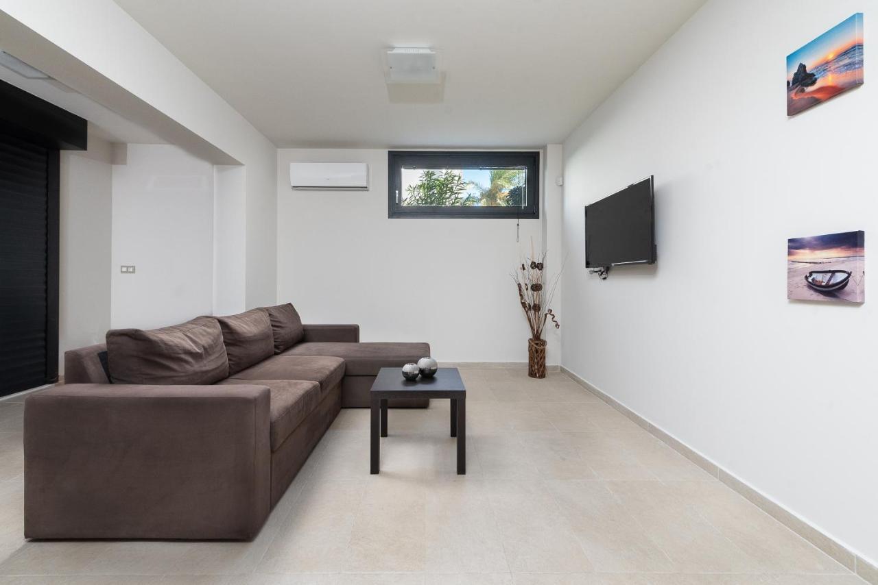 Ixia Breeze 3 Villa Exterior photo